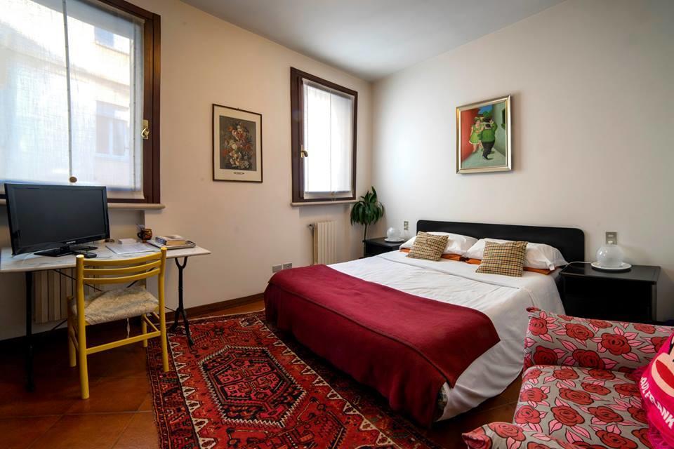 Holiday Treviso Suite Lombardi Экстерьер фото