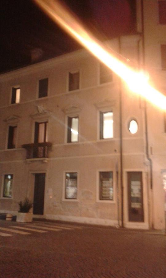 Holiday Treviso Suite Lombardi Экстерьер фото