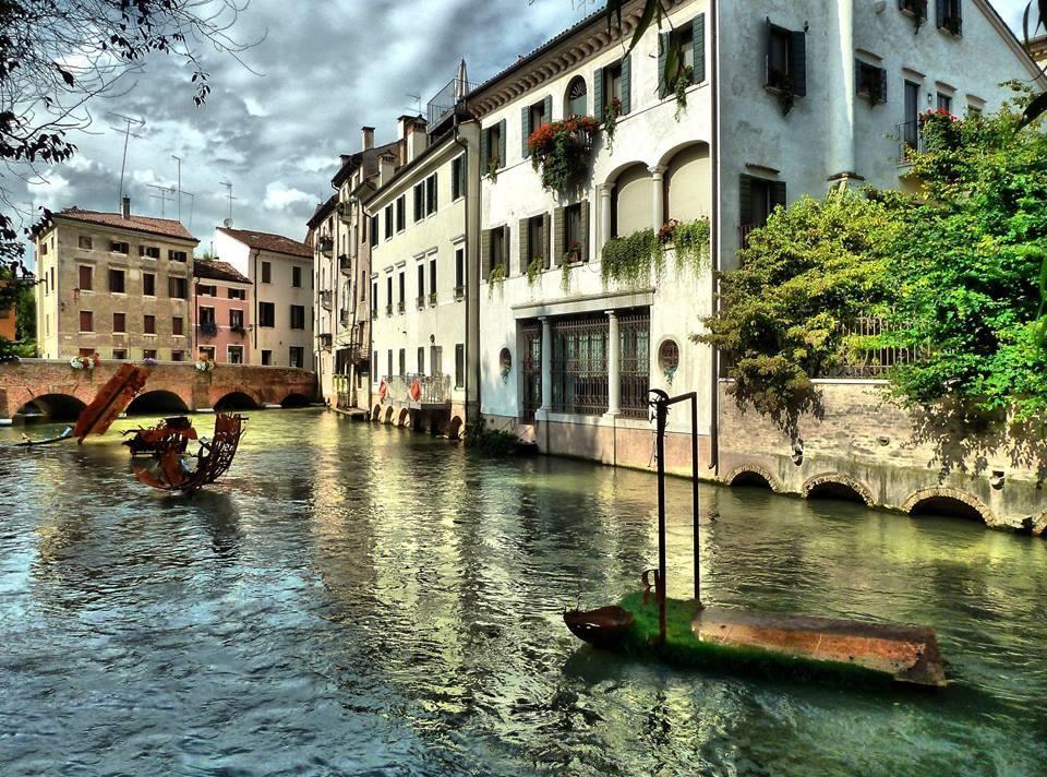 Holiday Treviso Suite Lombardi Экстерьер фото